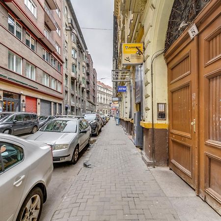 Little Cola Apartment In Dohany Street With Ac Boedapest Buitenkant foto